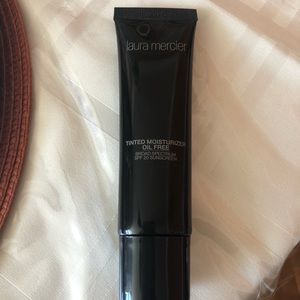 Laura Mercier Tinted Moisturizer